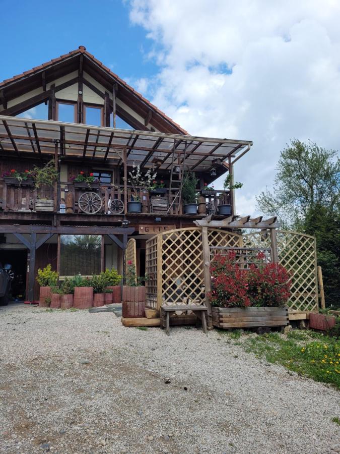 Holiday home Le Nid Du Caveau